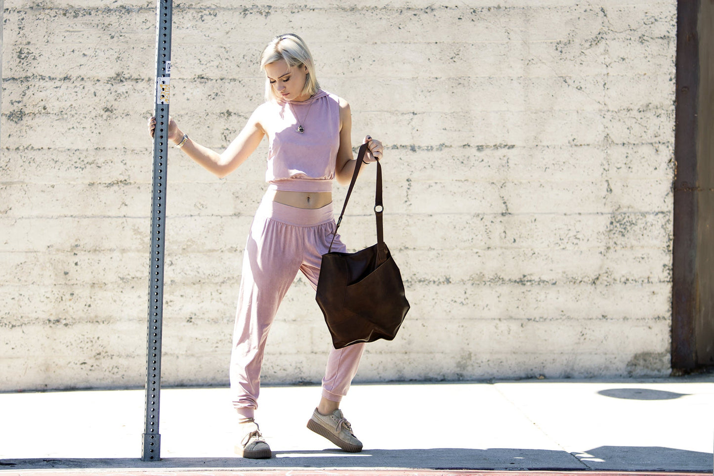 Cross Over Tote - Echtleder Tasche mit geometrischem Design